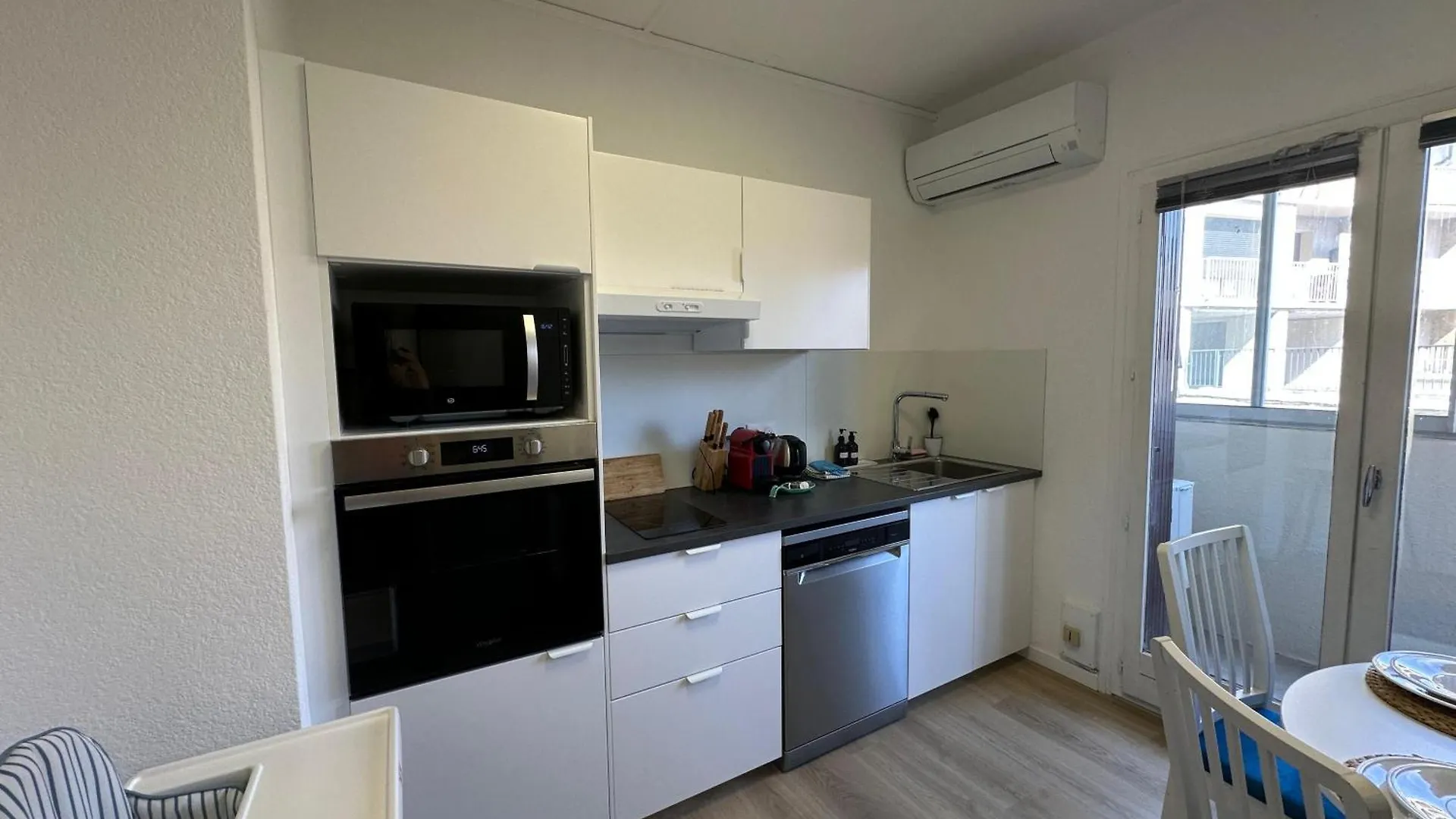 L'Etape Aixoise - Appartement Climatise Terrasse Parking Centre Ville Rotonde Cours Mirabeau Allees Provencales Αιξ-αν-Προβάνς Διαμέρισμα