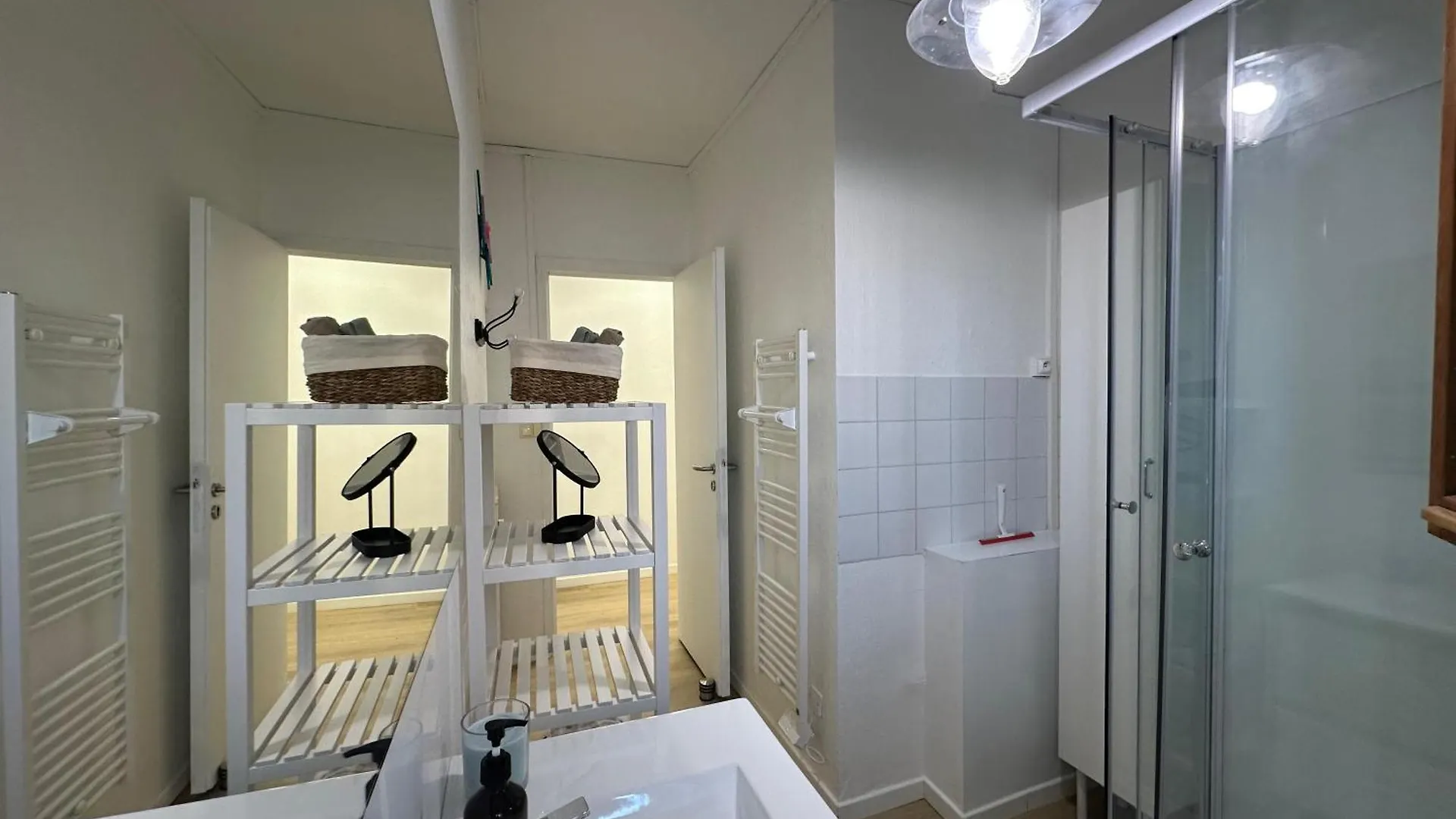 Διαμέρισμα L'Etape Aixoise - Appartement Climatise Terrasse Parking Centre Ville Rotonde Cours Mirabeau Allees Provencales Αιξ-αν-Προβάνς