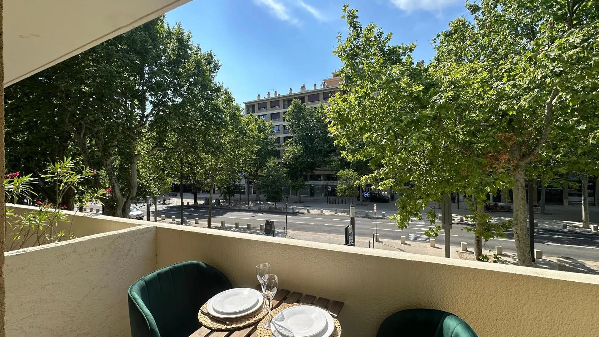 L'Etape Aixoise - Appartement Climatise Terrasse Parking Centre Ville Rotonde Cours Mirabeau Allees Provencales Αιξ-αν-Προβάνς Διαμέρισμα